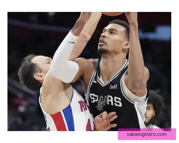 文班亚马砍下26分14篮板5盖帽碾压对手热巴手感低迷仅17中5