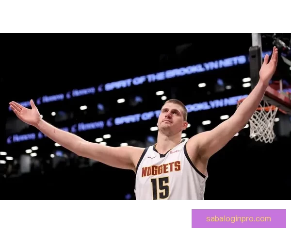 穆雷砍下赛季新高53分9记三分 约基奇23+21+19三双助掘金险胜独行侠